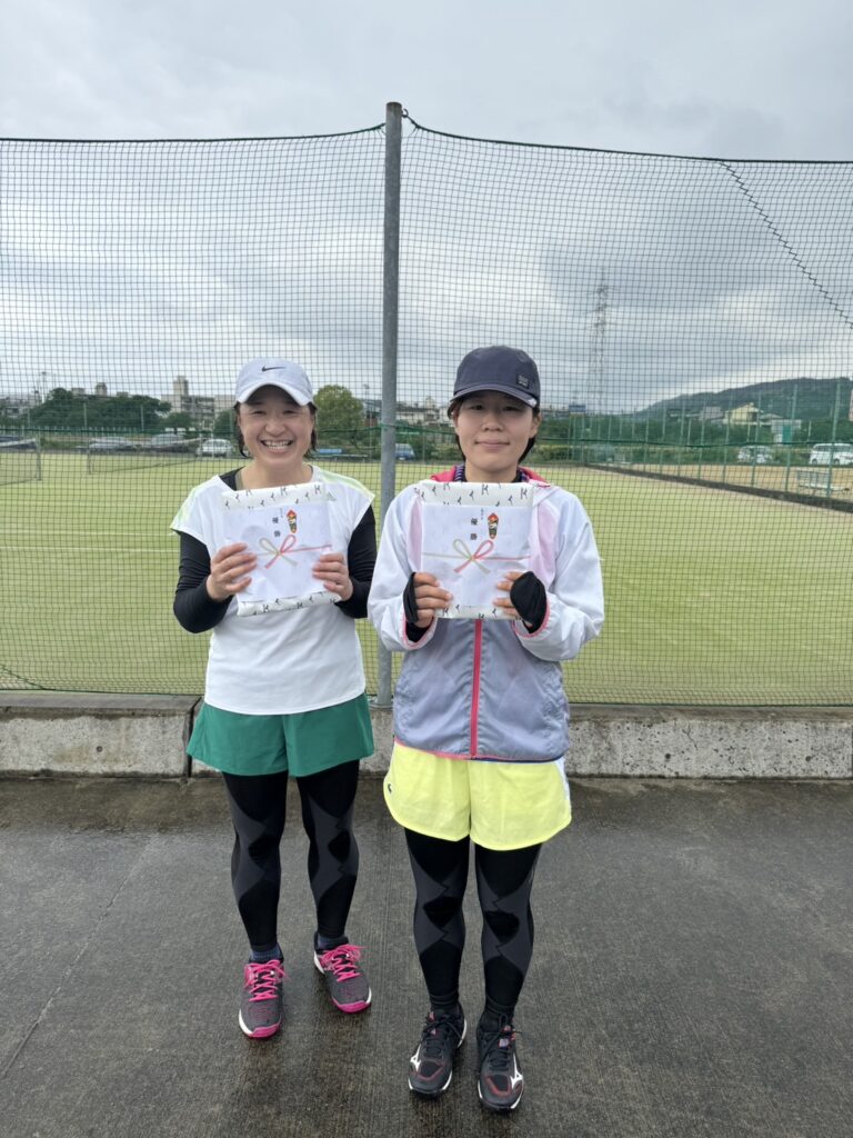 女子Aクラス優勝　桧垣・渡邊